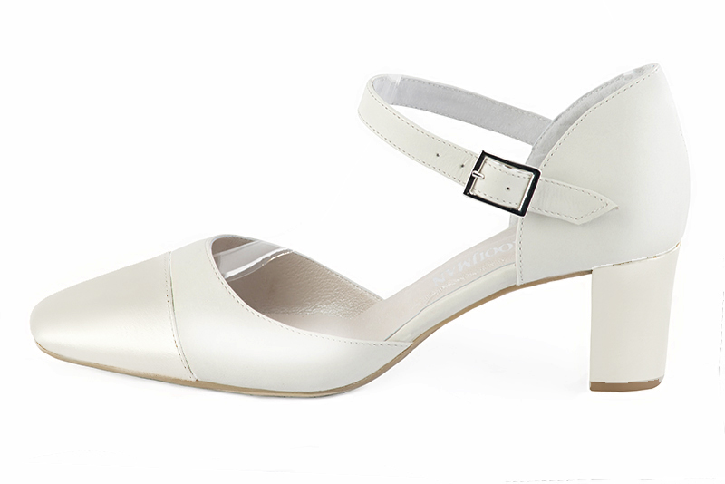 Pure white women's open side shoes, with an instep strap. Round toe. Medium block heels. Profile view - Florence KOOIJMAN